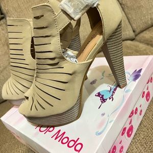 Top Moda Nude Heels